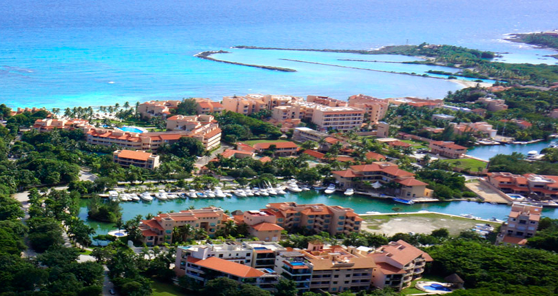 Lee más sobre el artículo Puerto Aventuras exclusividad y plusvalía en la Riviera Maya