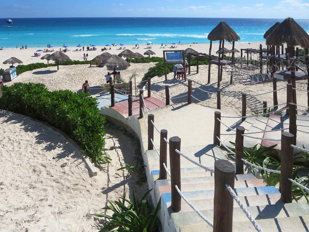 Read more about the article Cancún : même niveau d&rsquo;alerte que la France, et peu le savent